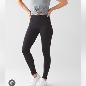 Lululemon// wunder under pant
